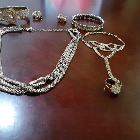 Jewerly - Picture 4 of 8